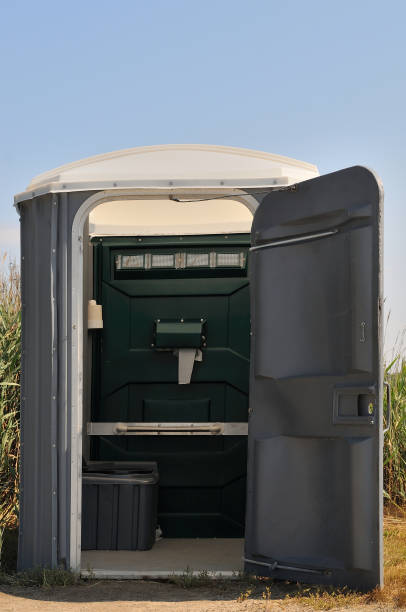 Best Porta potty delivery and setup  in Malone, FL