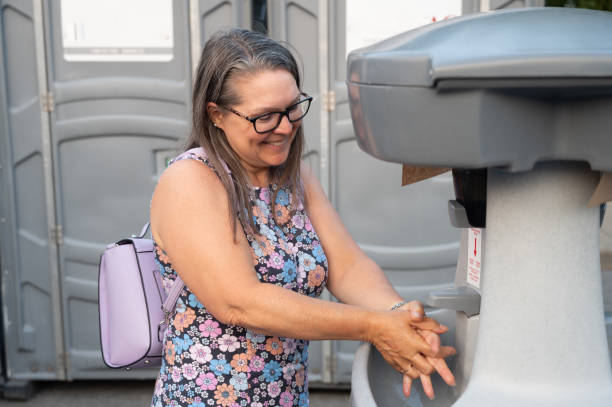 Portable Toilet Options We Offer in Malone, FL